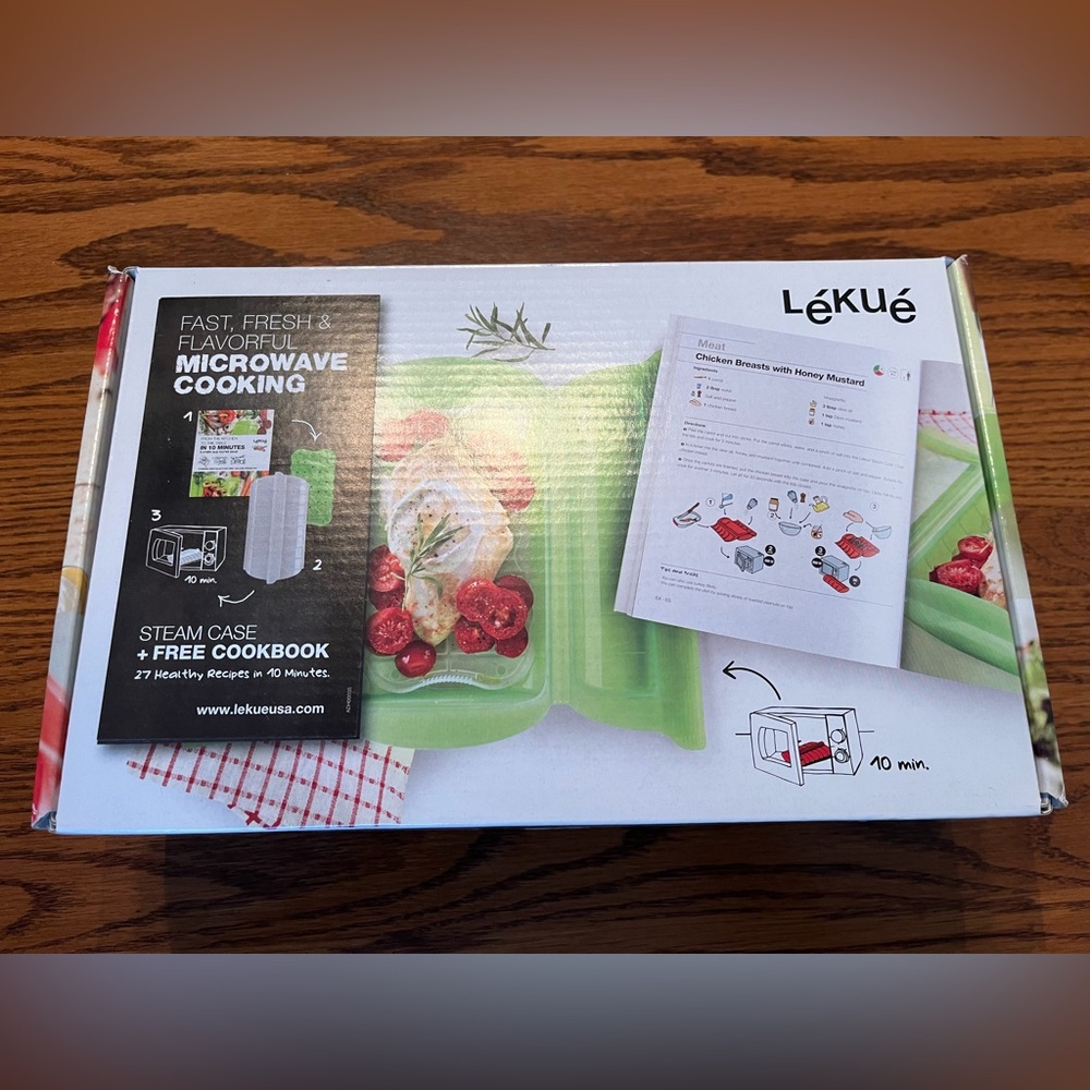 LEKUE Steam Case & Cookbook